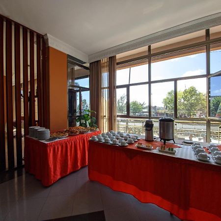 Top Ten Hotel Аддис-Абеба Экстерьер фото