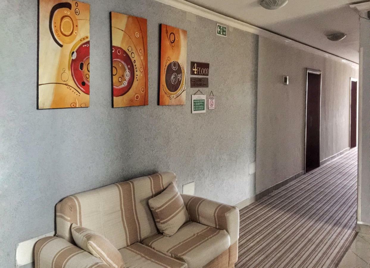 Top Ten Hotel Аддис-Абеба Экстерьер фото